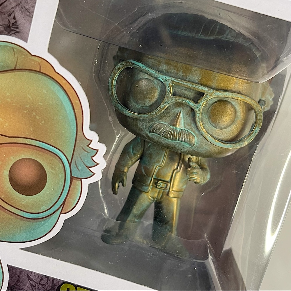 Stan Lee #07 PATINA Funko Pop! Icons Vinyl Figure - Picture 7 of 7